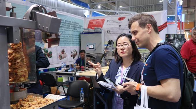 Machine commerciale de tortilla de maïs de l'industrie alimentaire 900pcs/h 150mm 8
