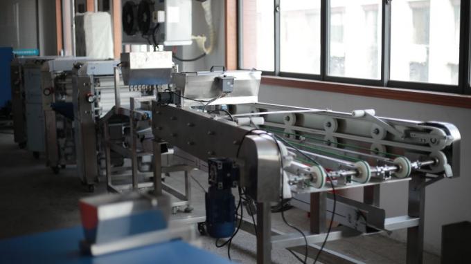 Machine commerciale de tortilla de maïs de l'industrie alimentaire 900pcs/h 150mm 14